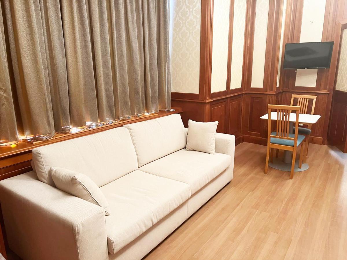 Sissi Comfort Rooms Foresteria Lombarda Monza Exterior foto